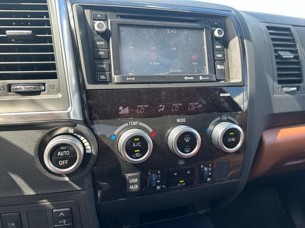 Used 2018 Toyota Sequoia Platinum RWD image 9
