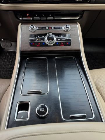 Used 2020 Lincoln Aviator Reserve w/ Equipment Group 202A image 44