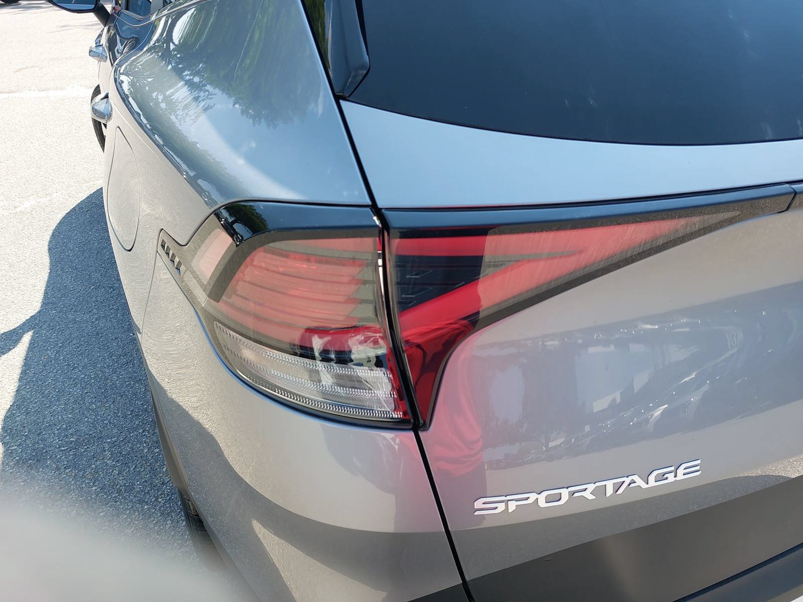 Used 2024 Kia Sportage EX FWD image 33