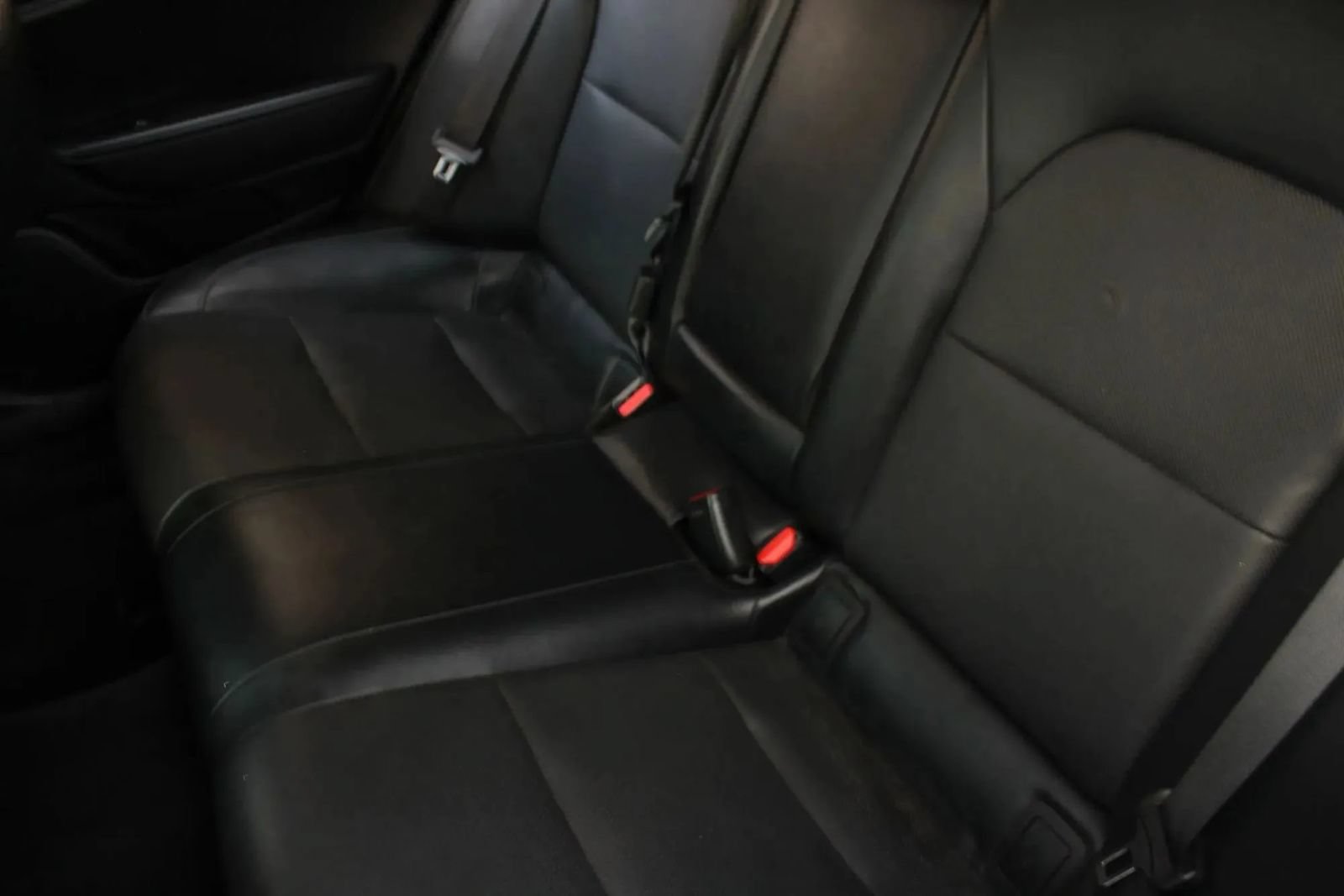 Used 2018 Kia Stinger Premium RWD image 16