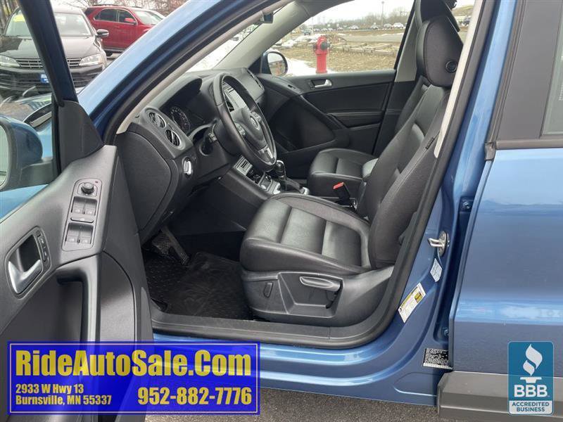 Used 2017 Volkswagen Tiguan S image 10