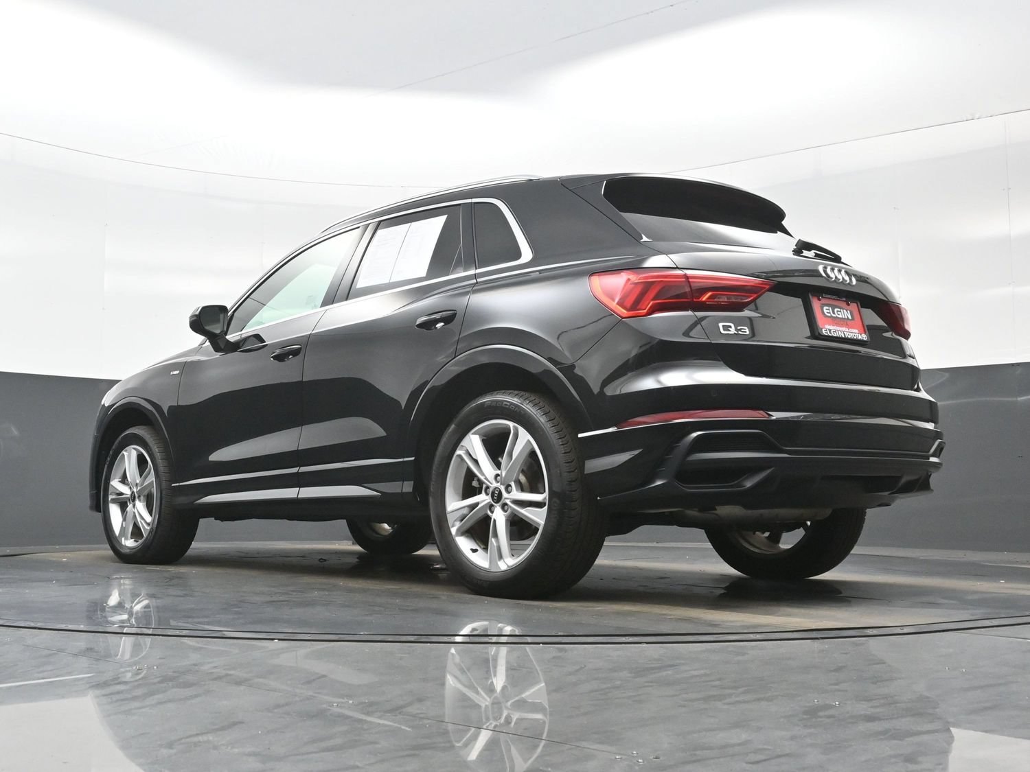 Used 2022 Audi Q3 2.0T Premium Plus w/ Premium Plus Package AWD/4WD image 31