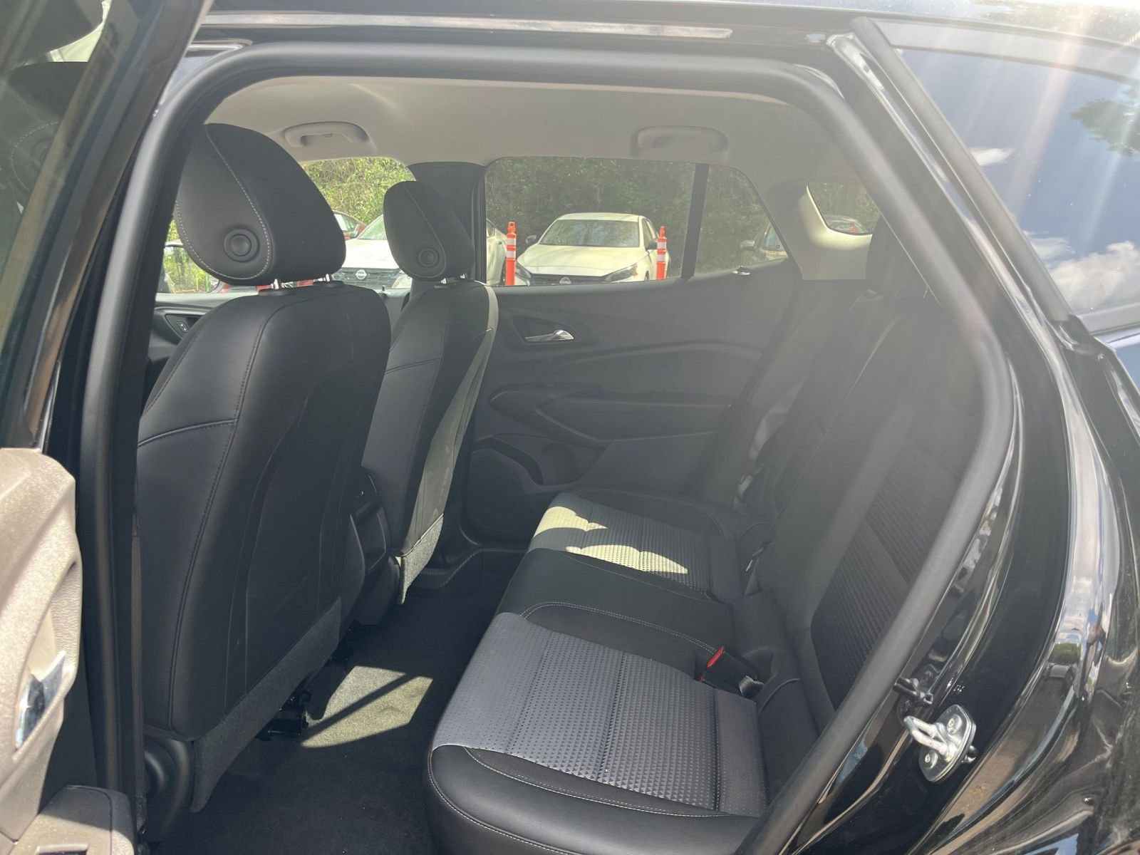 Used 2025 Chevrolet Trax LT image 24