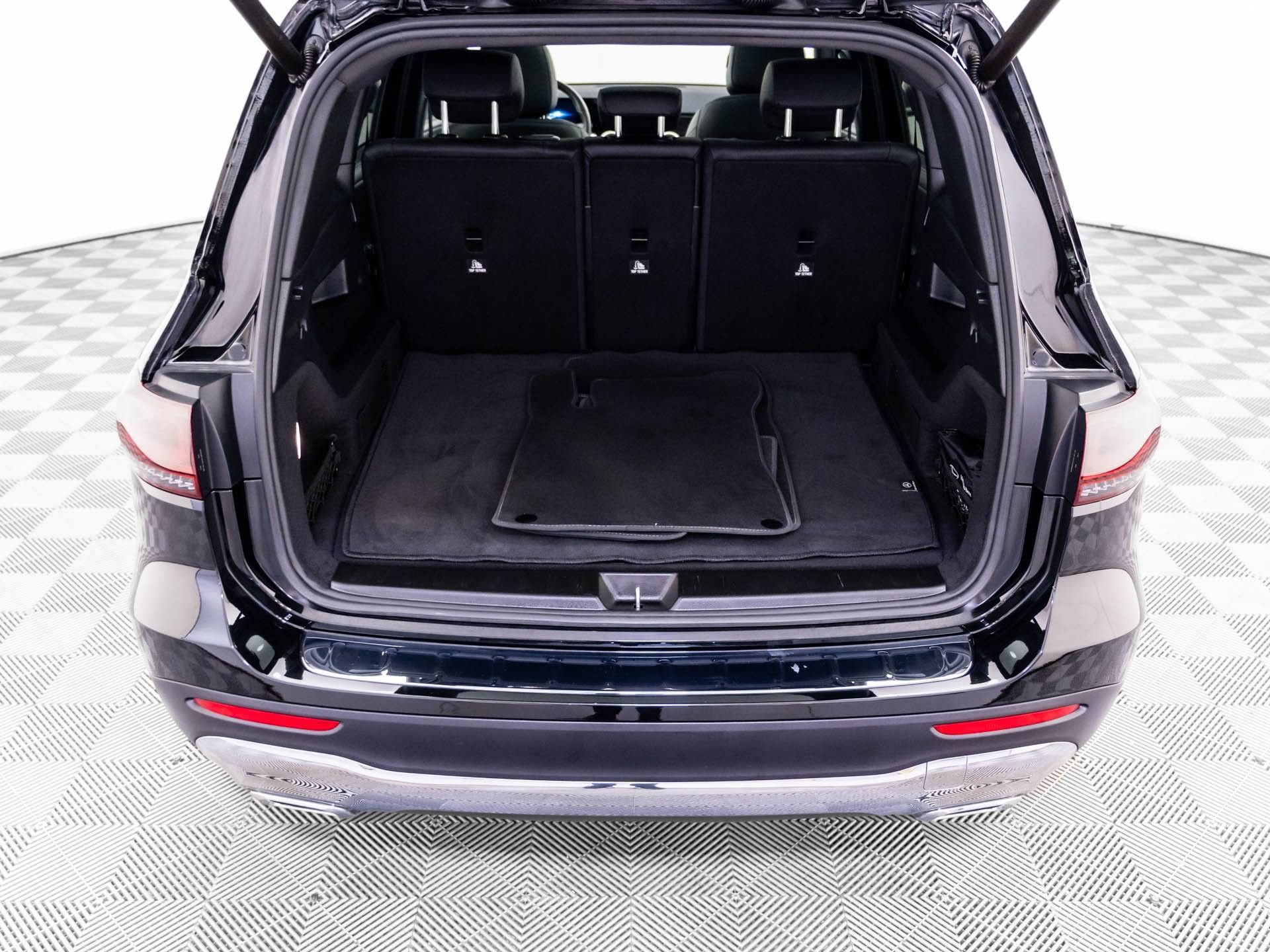 Used 2023 Mercedes-Benz GLB 250 4MATIC image 29