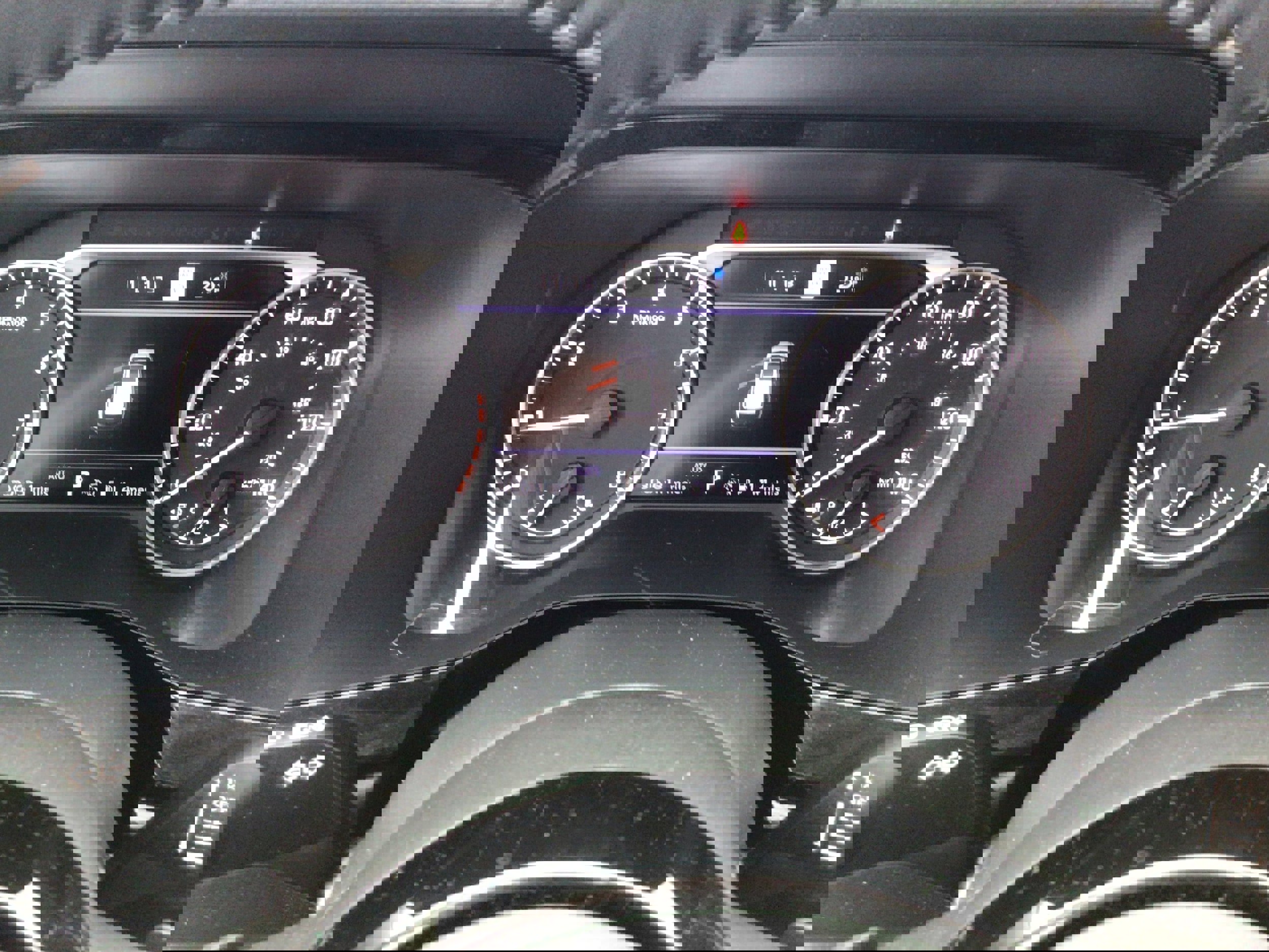 Used 2022 Nissan Pathfinder SL image 16