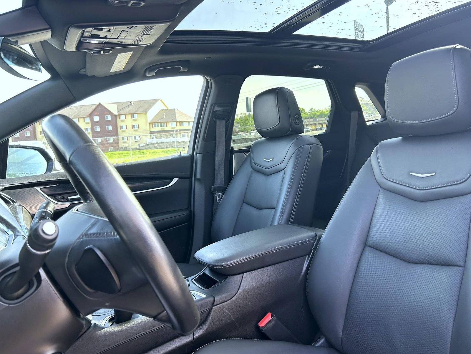 Certified 2023 Cadillac XT5 Premium Luxury w/ LPO, Floor Liner Package AWD/4WD image 17