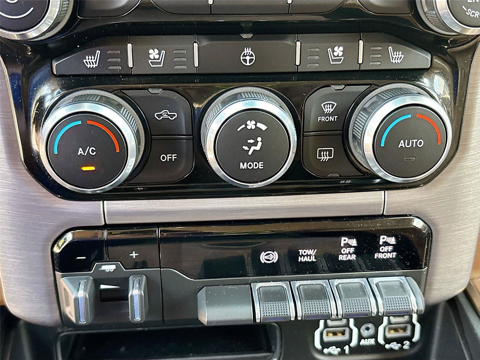 Used 2022 RAM 3500 Limited w/ Safety Group AWD/4WD image 17