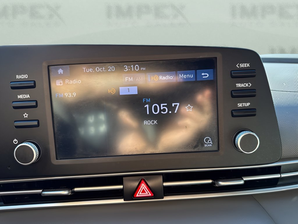 Used 2021 Hyundai Elantra SE FWD image 16