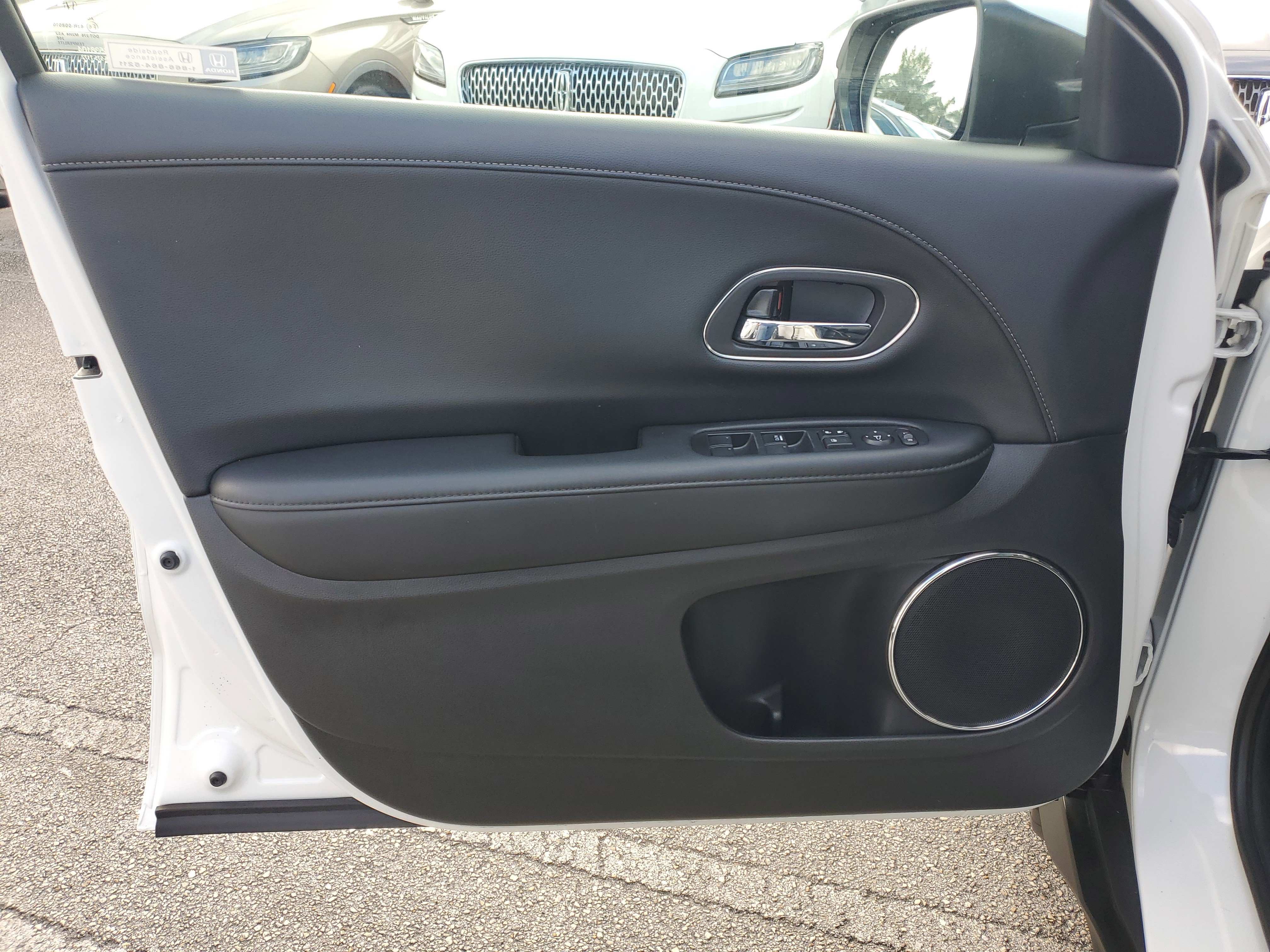 Used 2021 Honda HR-V EX-L image 13