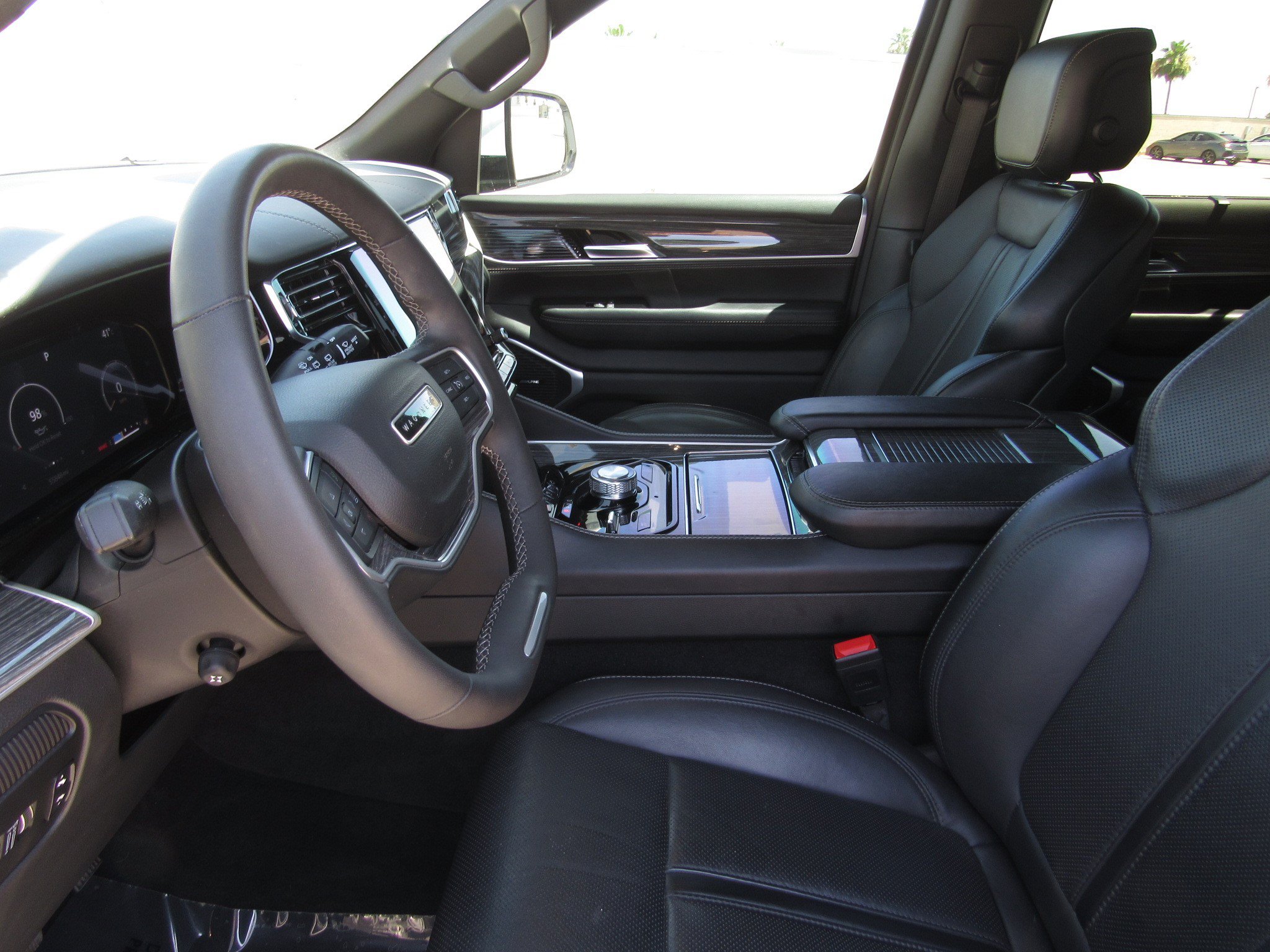 Used 2022 Jeep Wagoneer Series III w/ Convenience Group I AWD/4WD image 15