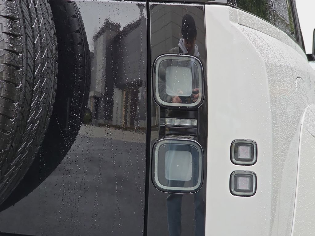 New 2026 Land Rover Defender 110 OCTA image 35
