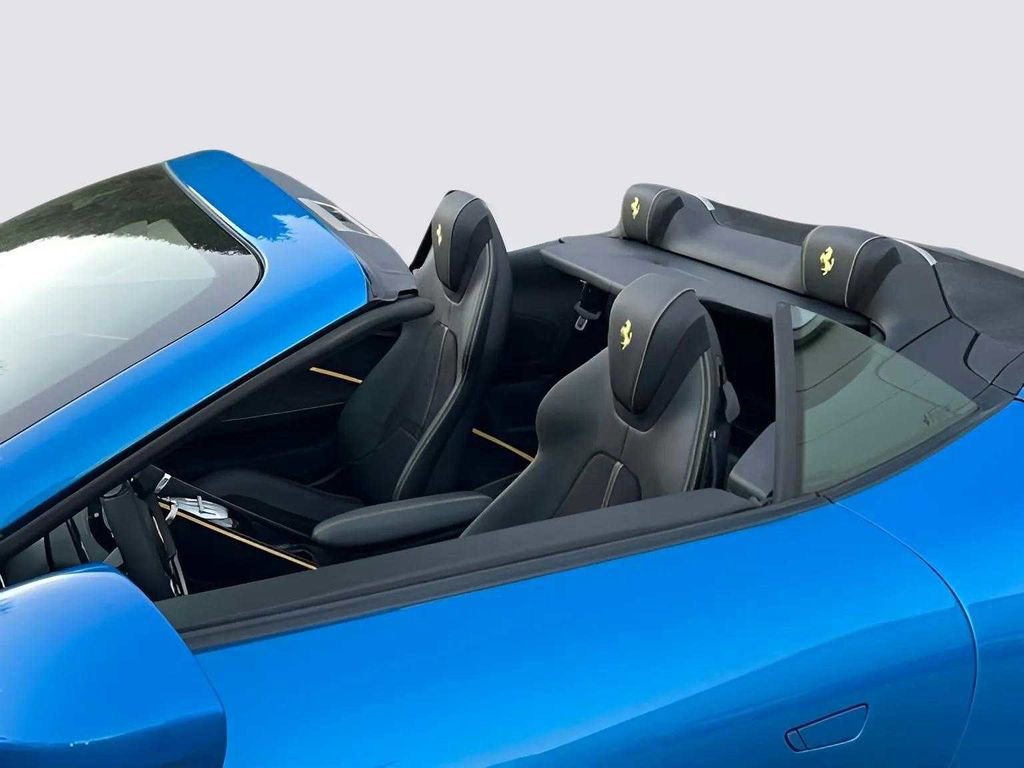 Used 2024 Ferrari Roma Spider image 13