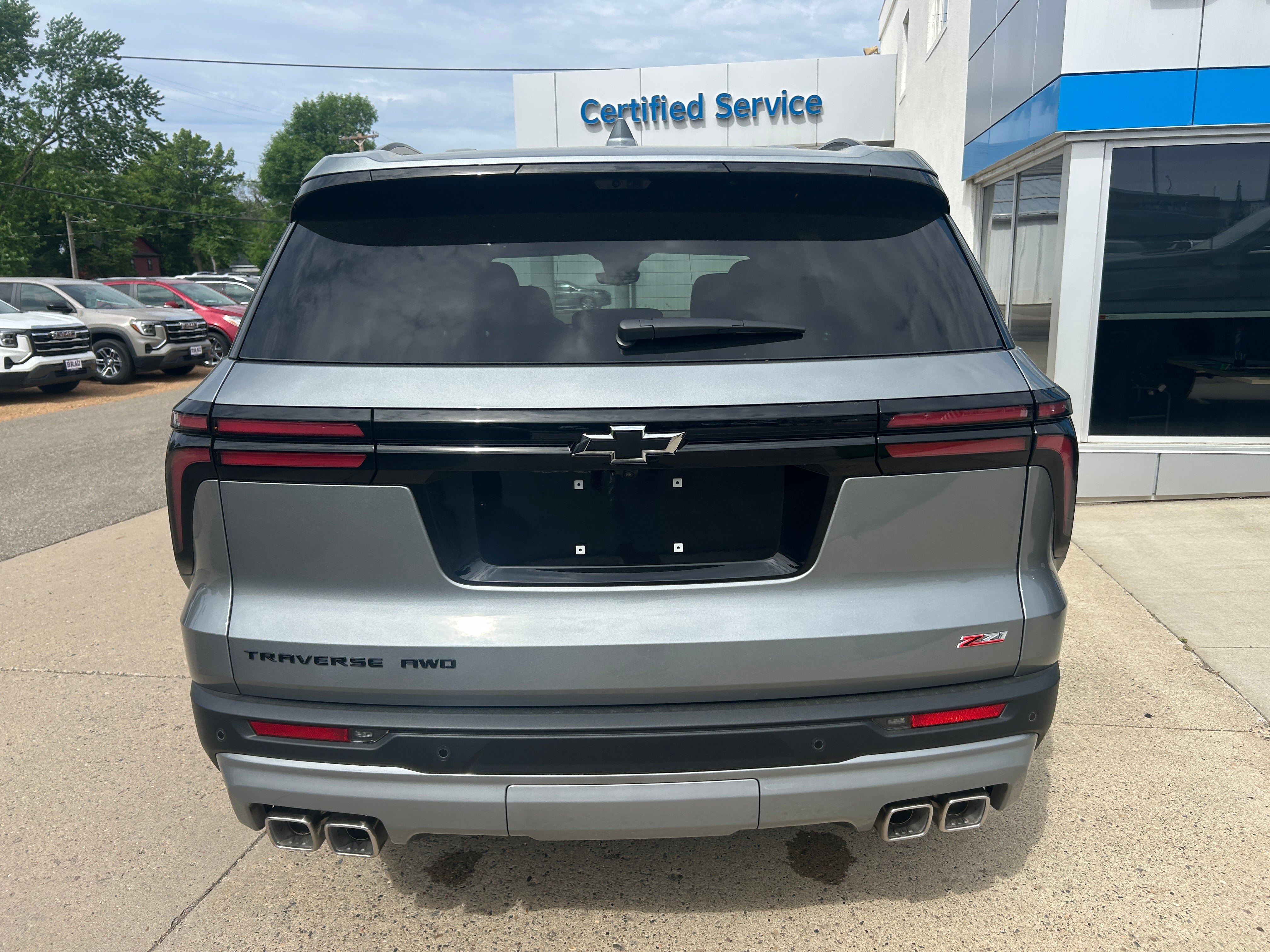 New 2026 Chevrolet Traverse Z71 w/ Driver Confidence Package AWD/4WD image 7