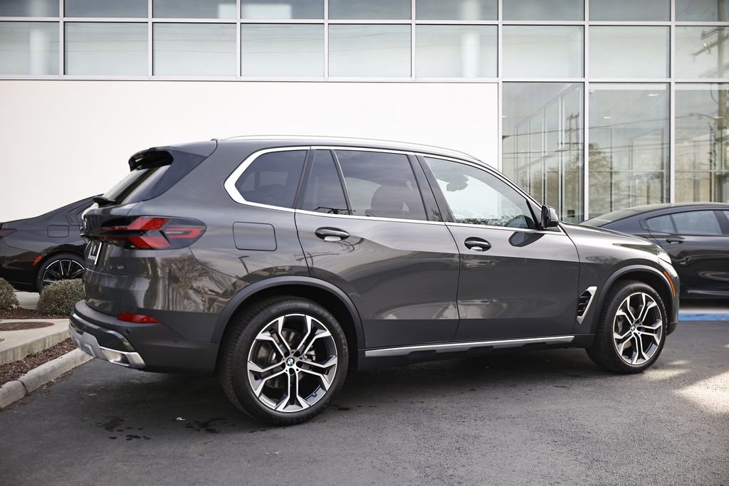 Certified 2026 BMW X5 xDrive40i image 7