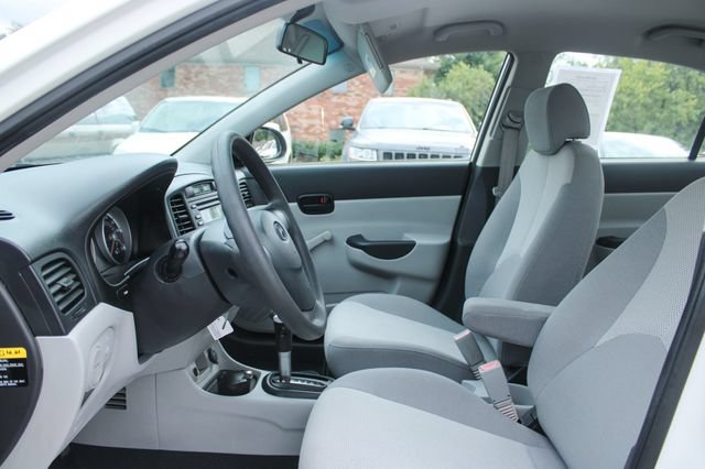 Used 2008 Hyundai Accent GLS FWD image 11