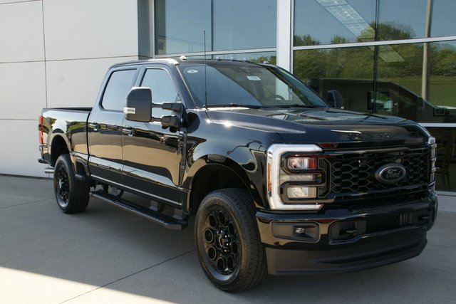 New 2026 Ford F350 XLT image 2