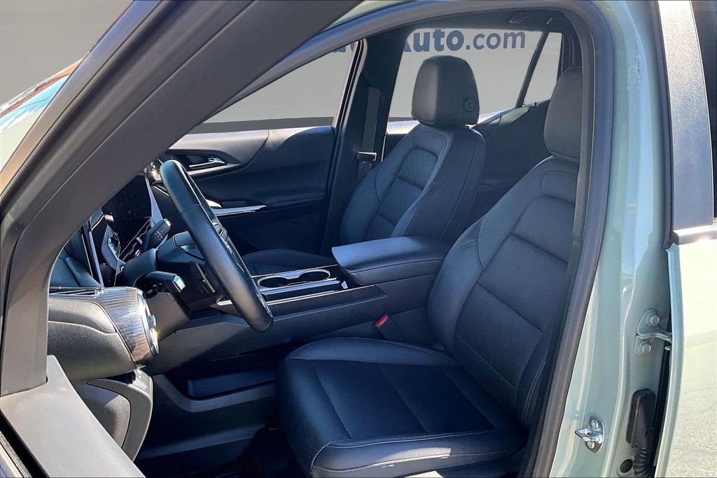 Used 2025 Chevrolet Equinox LT w/ Convenience Package II AWD/4WD image 20