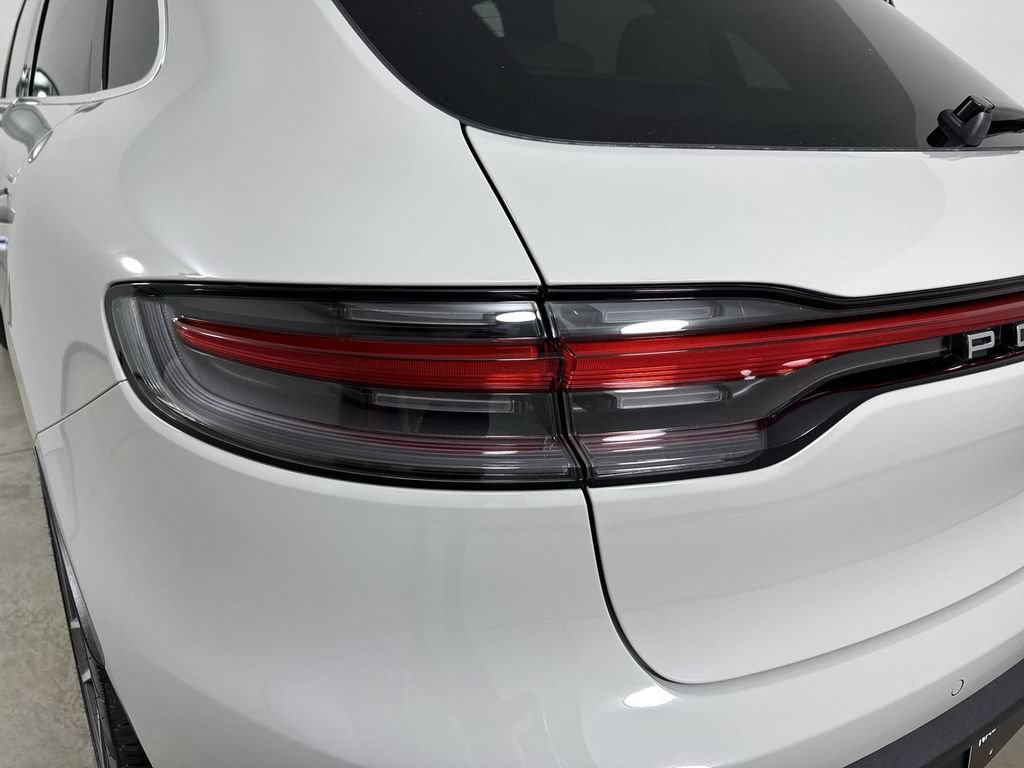 New 2026 Porsche Macan AWD/4WD image 18