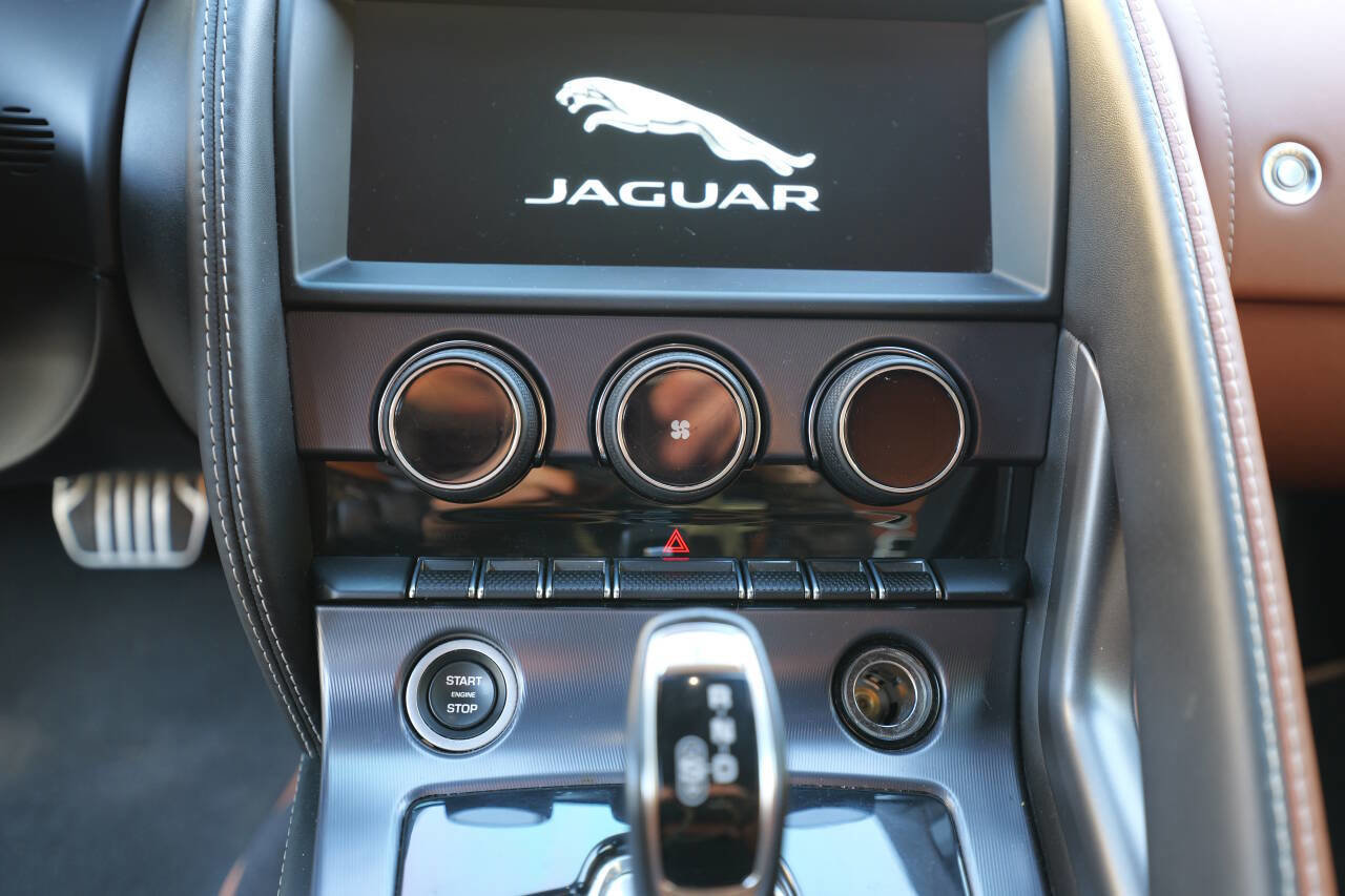 Used 2021 Jaguar F-TYPE R image 91