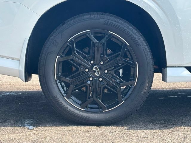 New 2026 INFINITI QX80 4WD w/ Sport Exterior Package image 3