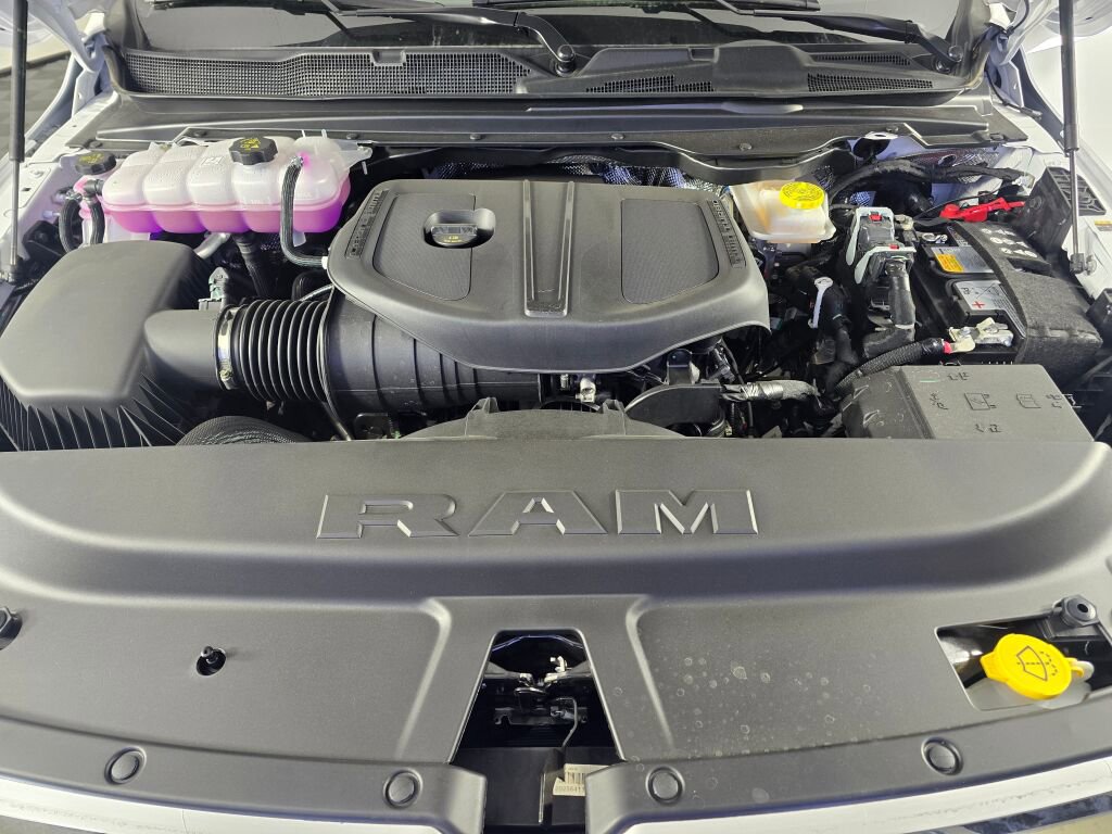 New 2026 RAM 1500 Laramie AWD/4WD image 13