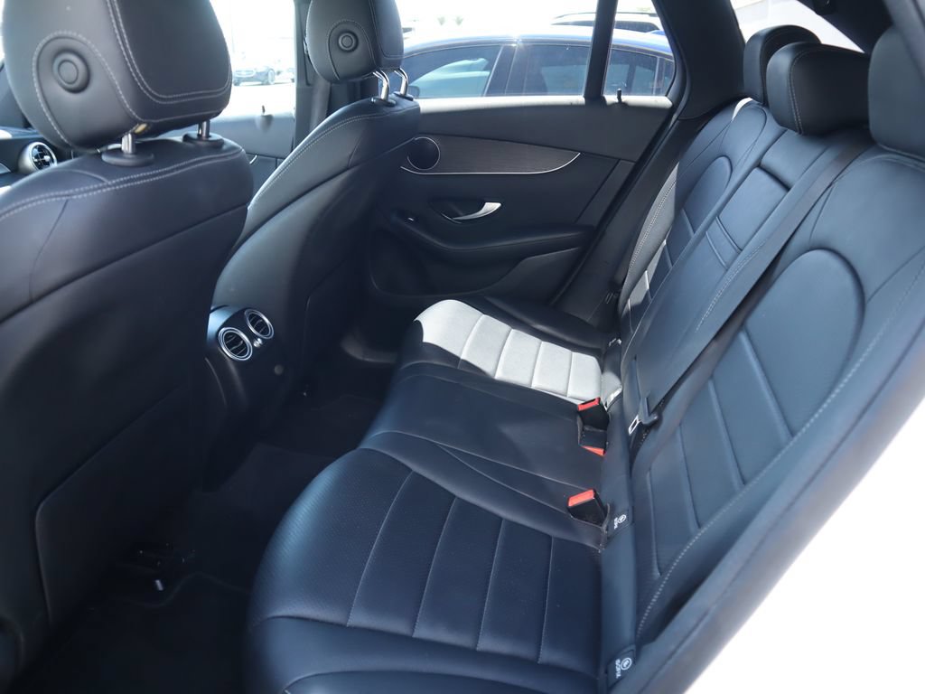 Used 2020 Mercedes-Benz GLC 300 image 11