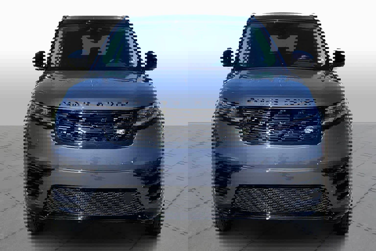 Used 2025 Land Rover Range Rover Velar Dynamic SE image 3