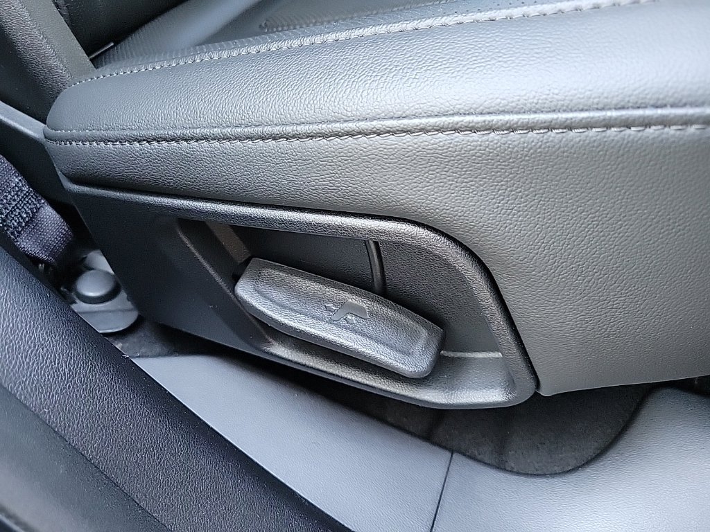 Used 2023 Hyundai Tucson Limited w/ Cargo Package AWD/4WD image 15