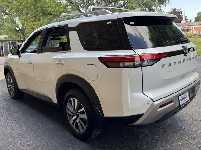 Used 2023 Nissan Pathfinder SL AWD/4WD image 28