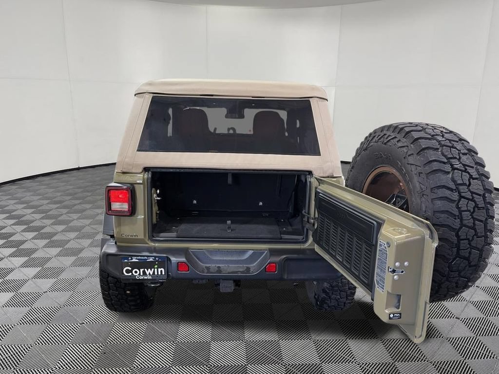 Used 2025 Jeep Wrangler Sport AWD/4WD image 15