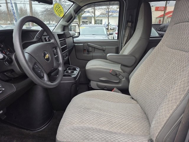 Used 2019 Chevrolet Express 3500 LT w/ LT Preferred Equipment Group image 11