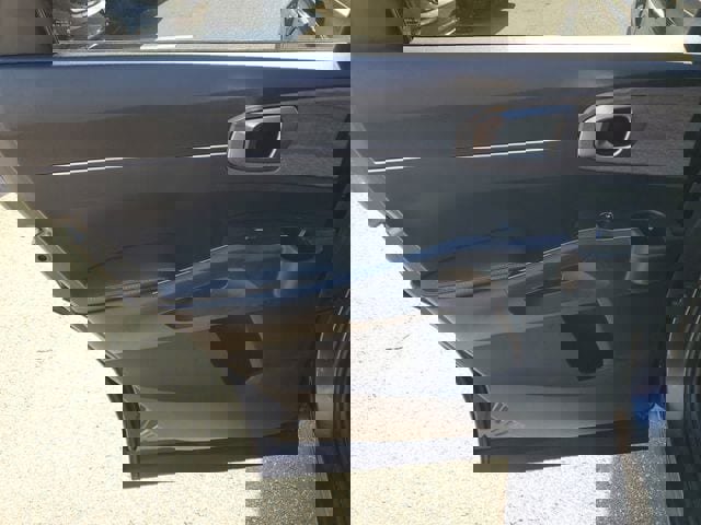 Used 2022 Kia Sorento S image 8