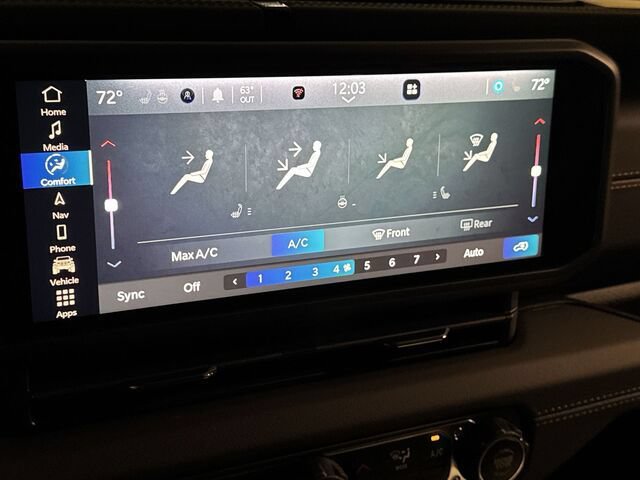 New 2024 Jeep Wrangler Unlimited Sahara w/ Technology Group AWD/4WD image 12