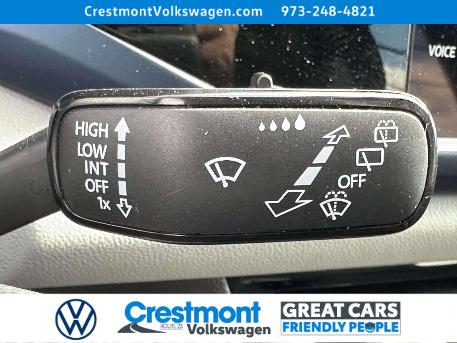 Certified 2022 Volkswagen Taos SE w/ Panoramic Sunroof Package image 21