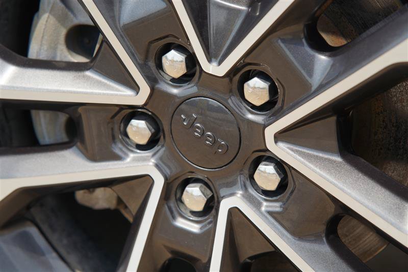 Used 2023 Jeep Grand Cherokee Overland AWD/4WD image 21