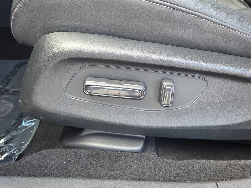 Certified 2024 Honda HR-V EX-L image 10