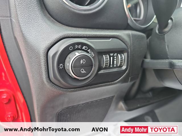 Used 2020 Jeep Gladiator Overland AWD/4WD image 12