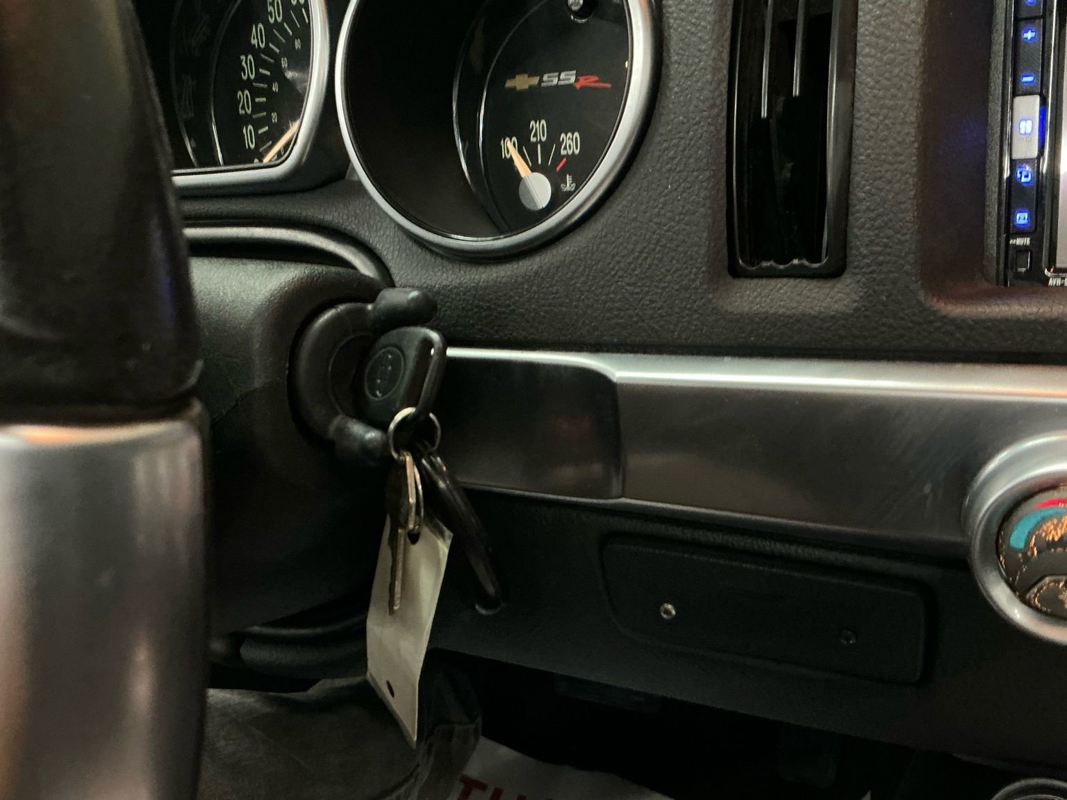 Used 2006 Chevrolet SSR w/ Preferred Equipment Group image 21