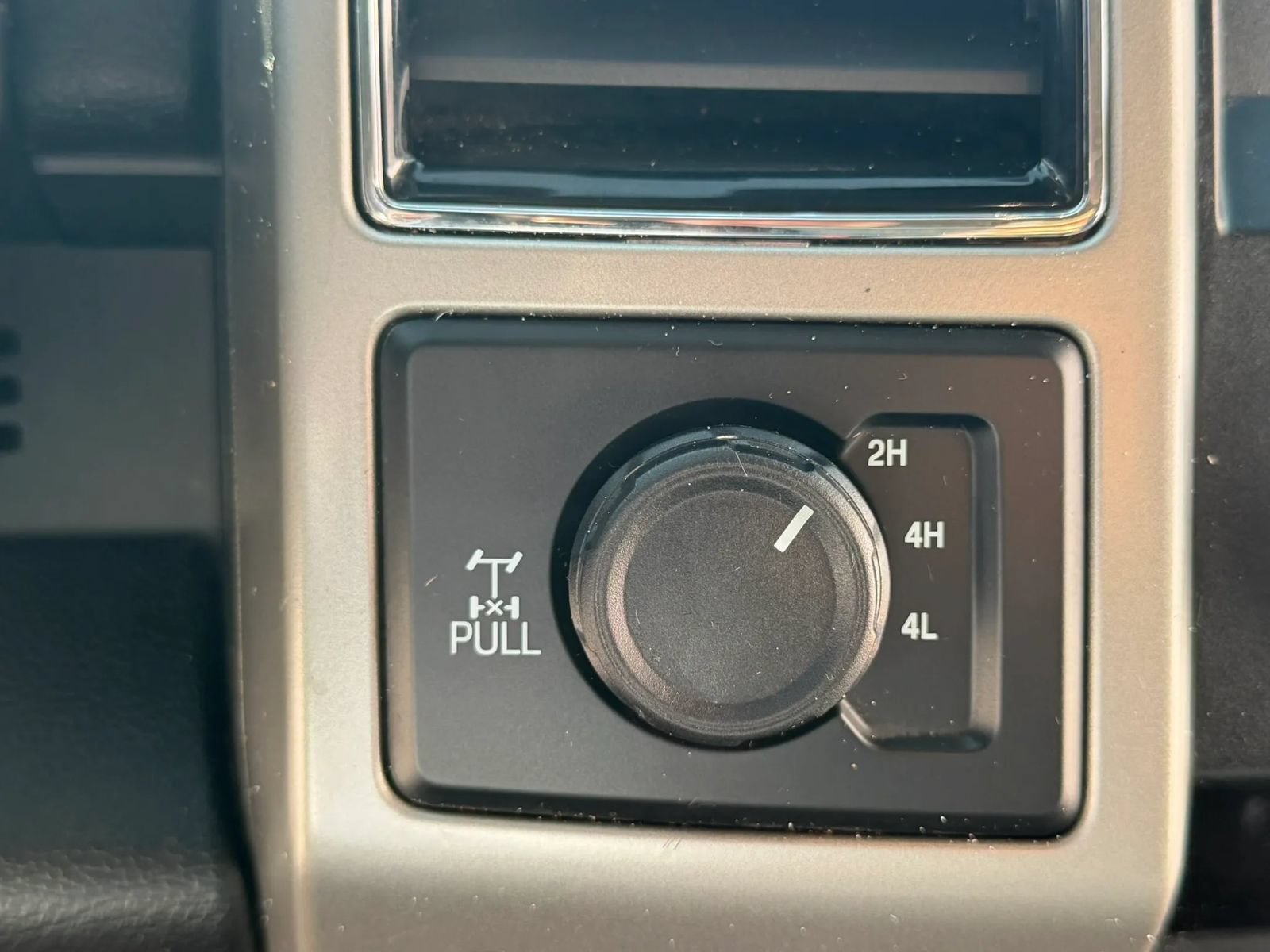 Used 2020 Ford F350 Lariat w/ Chrome Package AWD/4WD image 35