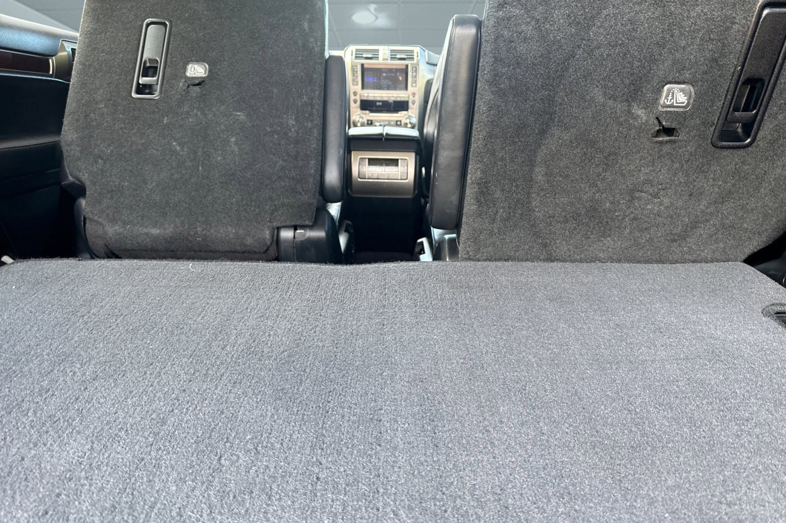 Used 2017 Lexus GX 460 Luxury w/ Preferred Accessory Package image 33