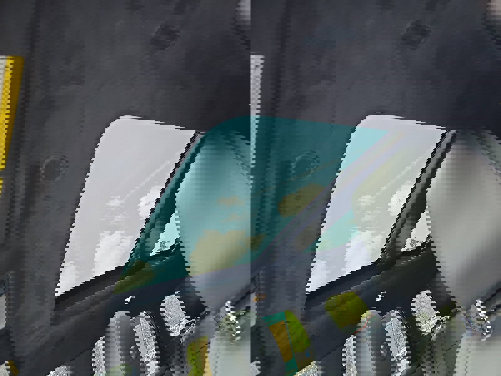 Used 2023 Land Rover Range Rover Evoque R-Dynamic SE image 31