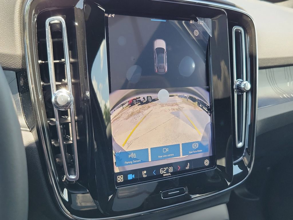 New 2024 Volvo C40 Recharge Core w/ Climate Package image 12