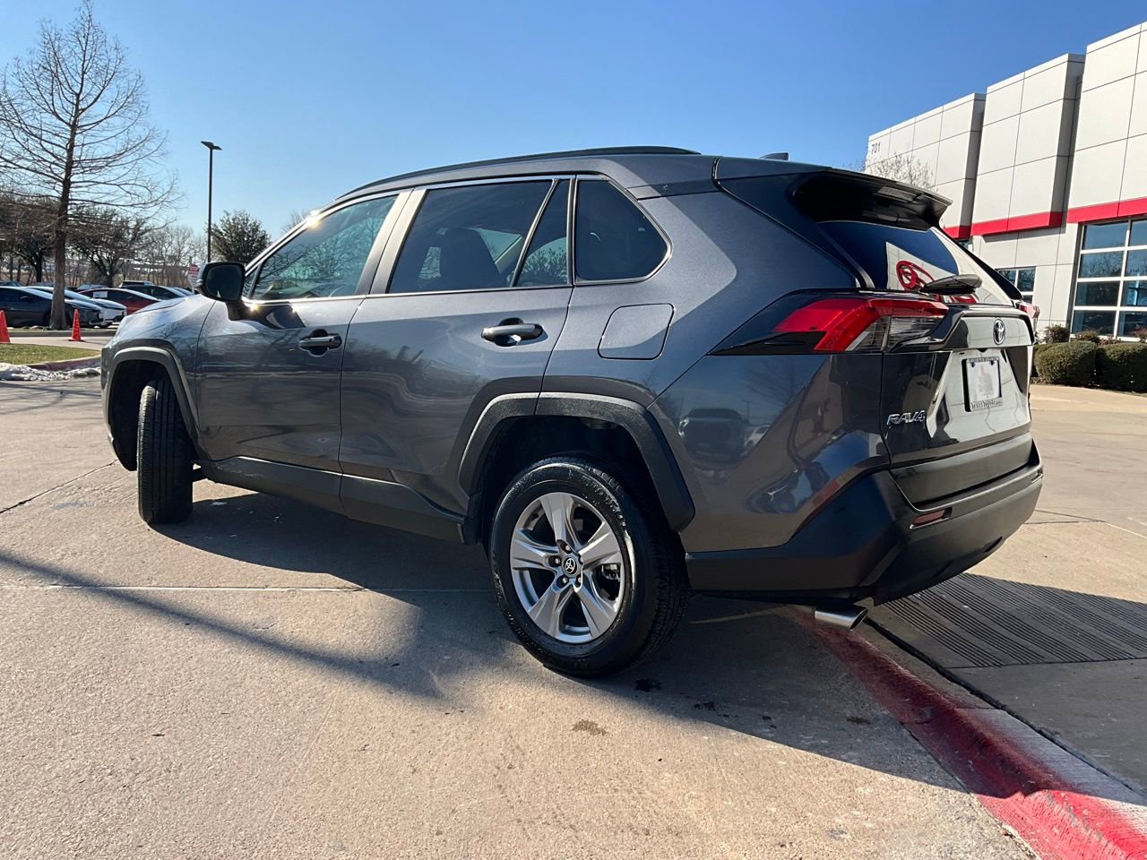 Used 2025 Toyota RAV4 XLE image 8