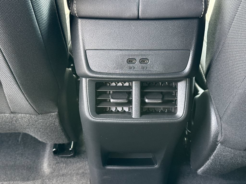New 2027 GMC Terrain Elevation w/ Technology Package II AWD/4WD image 28