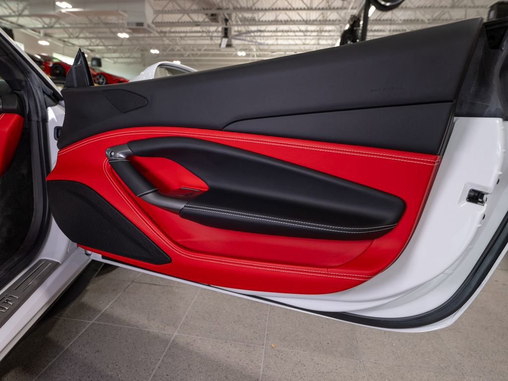 Certified 2022 Ferrari F8 Tributo RWD image 16