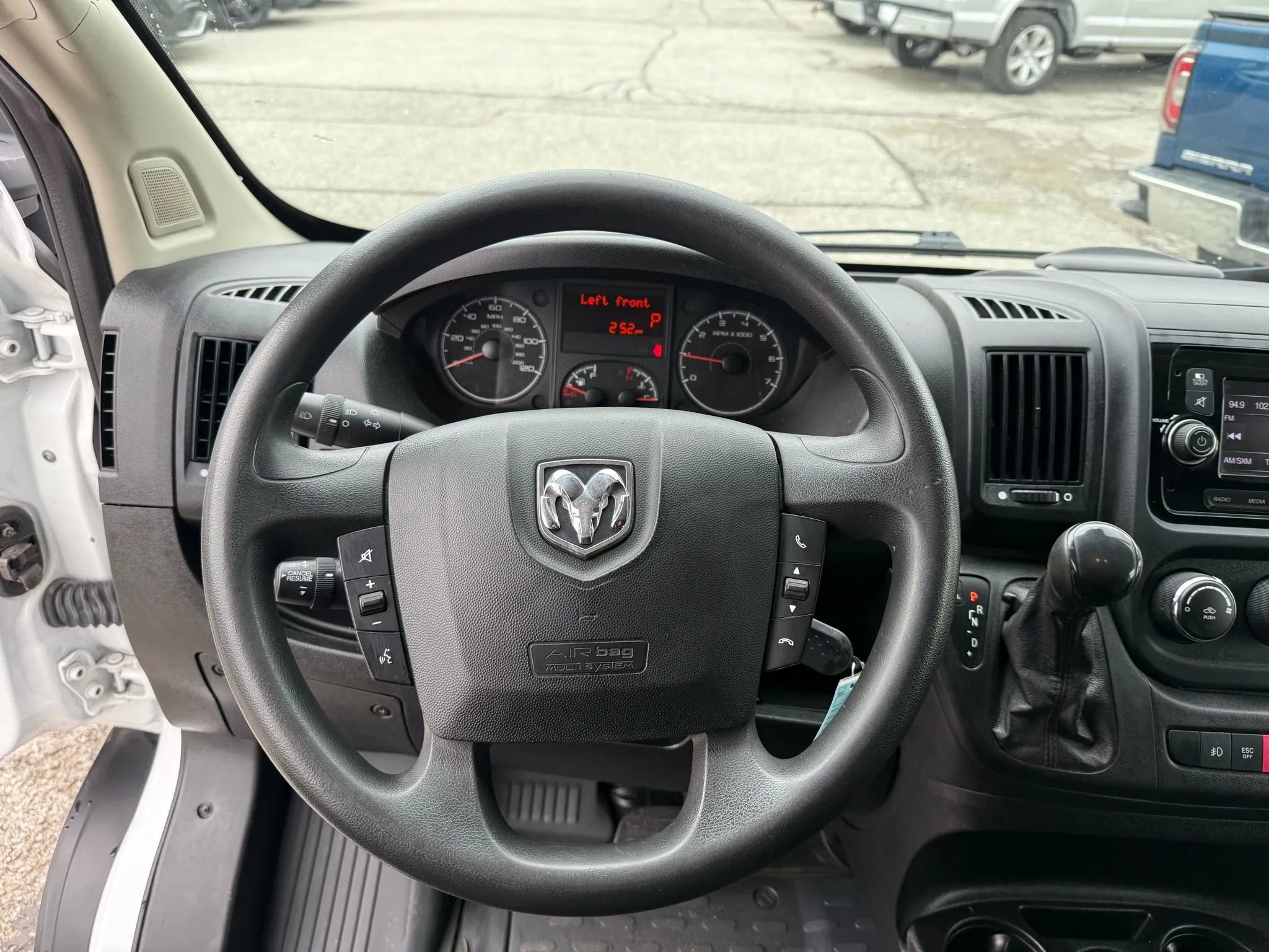 Used 2020 RAM ProMaster 2500 w/ Premium Appearance Group image 15