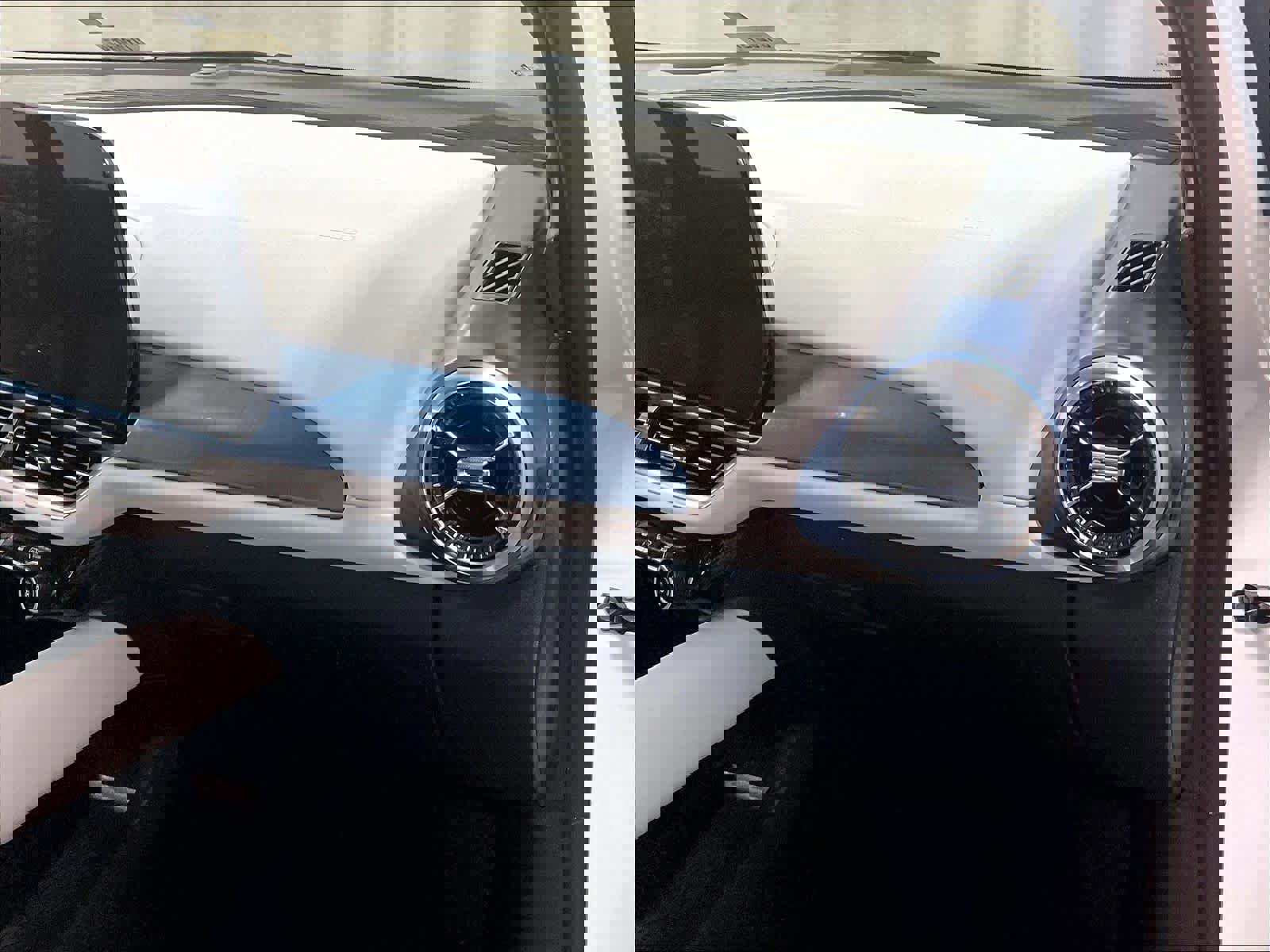 Used 2024 Chevrolet Equinox EV LT image 13