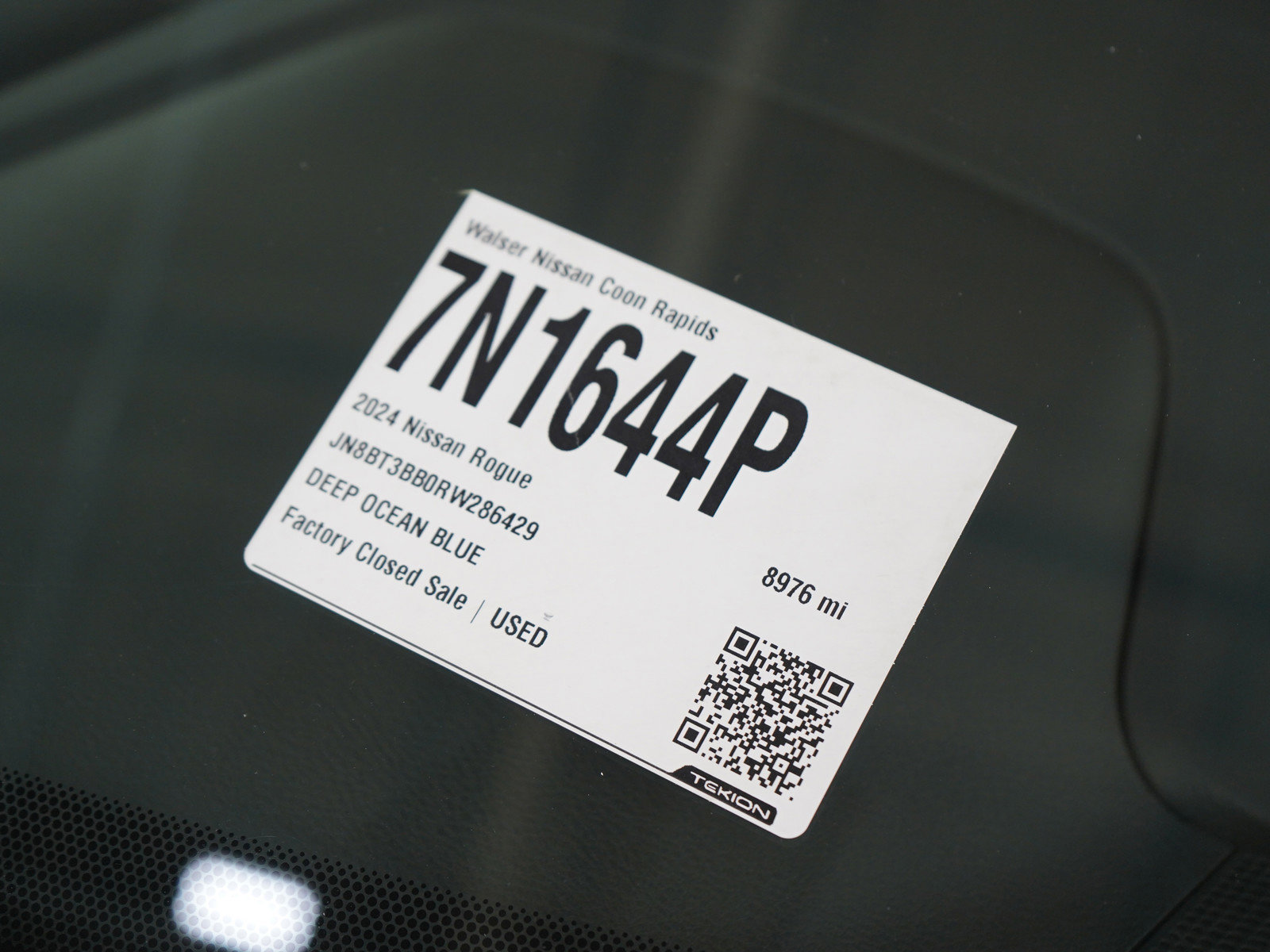 Used 2024 Nissan Rogue SV w/ SV Premium Package image 32