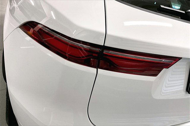 Used 2025 Jaguar F-PACE R-Dynamic S image 29
