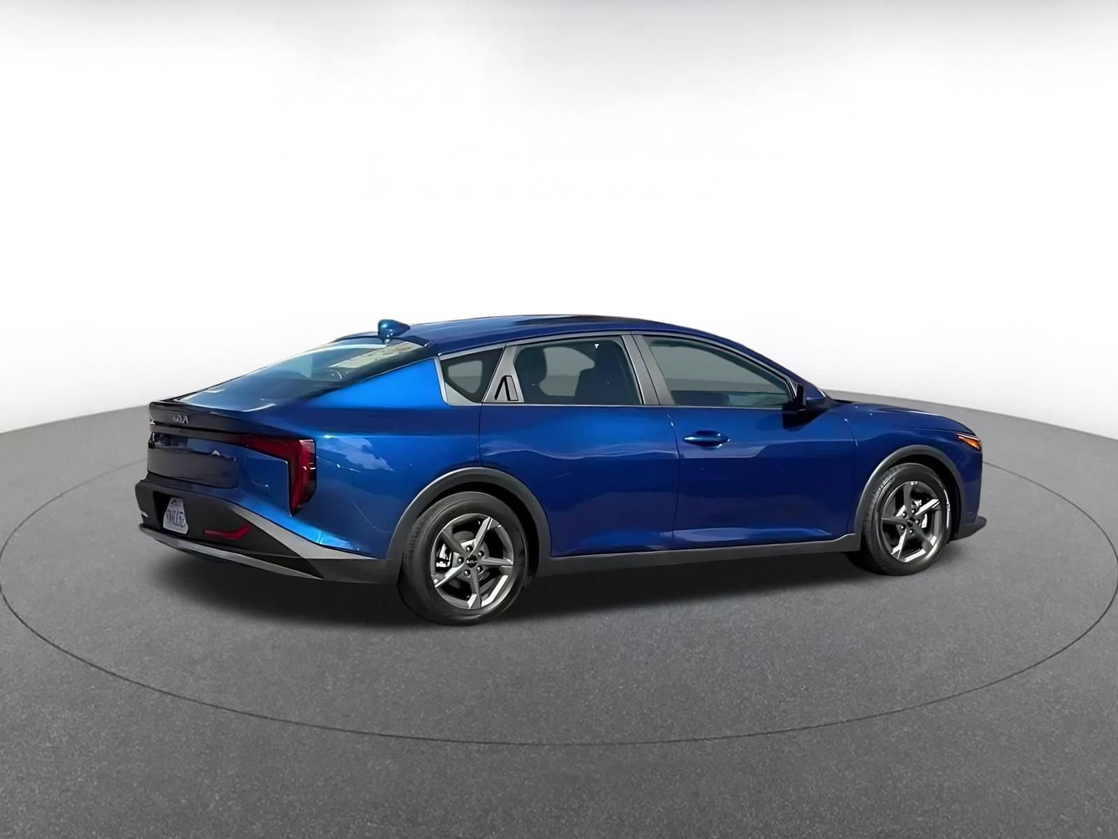 Used 2025 Kia K4 LXS image 15